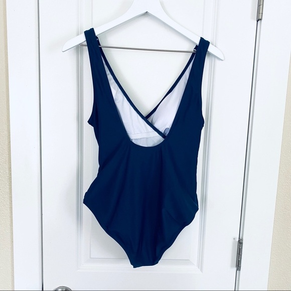 Cupshe One Piece Wrap Swimsuit 🩱 - Picture 3 of 5